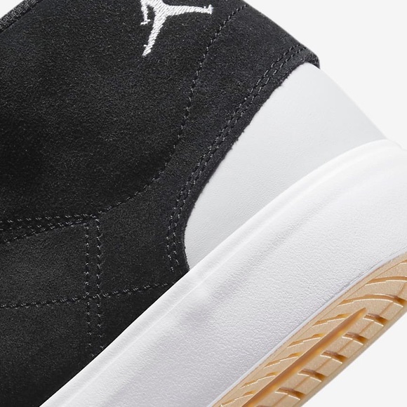 NEW IN BOX Jordan Series Mid Seude Multiple Sizes - Picture 8 of 8